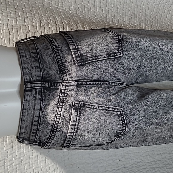 Grey Ripped Jeans - Picture 3 of 5